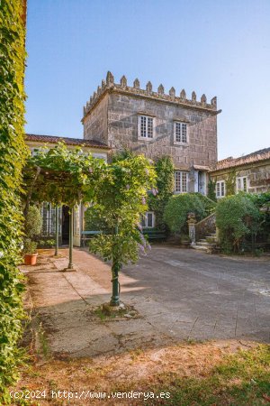 Villa en venta en Pontevedra (Pontevedra)