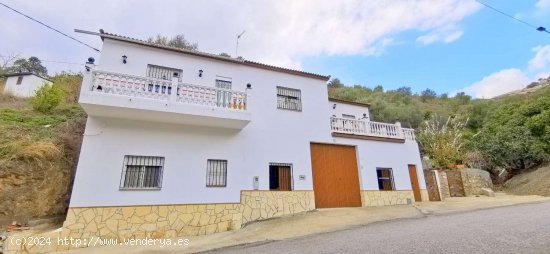  Chalet en venta en Viñuela (Málaga) 