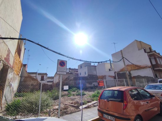 Parcela en venta en Dolores (Alicante)