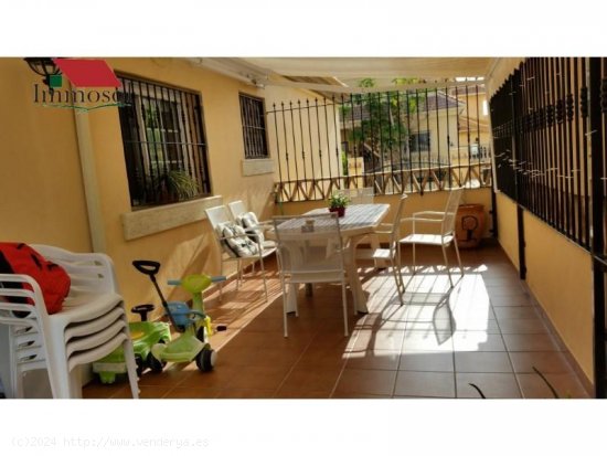 Villa en venta en Almoradí (Alicante)