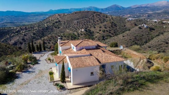 Villa en venta en Canillas de Aceituno (Málaga)