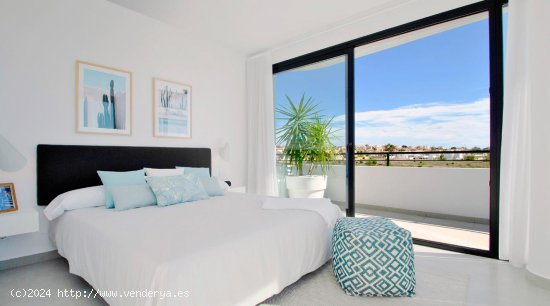 Villa en venta a estrenar en Guardamar del Segura (Alicante)