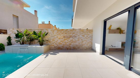 Villa en venta a estrenar en Guardamar del Segura (Alicante)