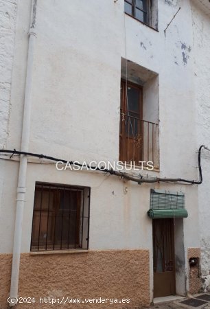 Casa en venta en Vilafamés (Castellón)