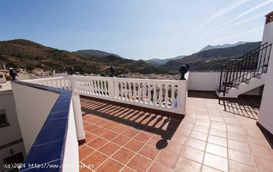 Villa en venta en Vélez de Benaudalla (Granada)