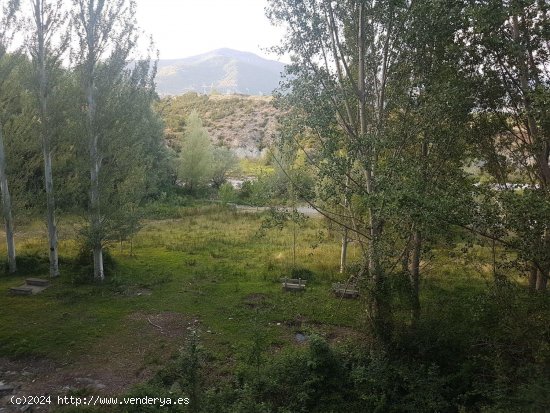 Parcela en venta en Sabiñánigo (Huesca)