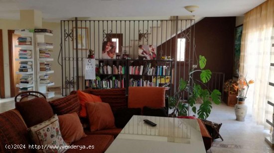 Villa en venta en Estación de Cártama (Málaga)