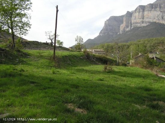 Parcela en venta en El Pueyo de Araguás (Huesca)