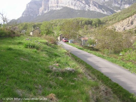 Parcela en venta en El Pueyo de Araguás (Huesca)