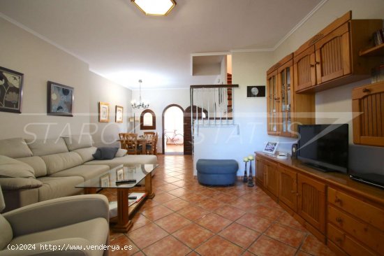 Casa en venta en Benidoleig (Alicante)