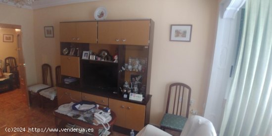 Piso en venta en Alicante (Alicante)