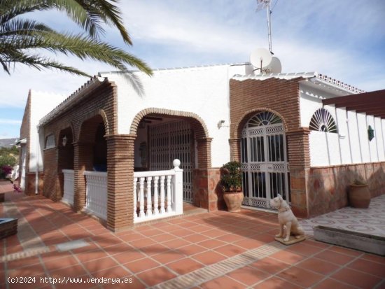 Villa en venta en Caleta de Vélez (Málaga)