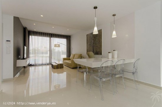 Villa en venta a estrenar en La Manga del Mar Menor (Murcia)