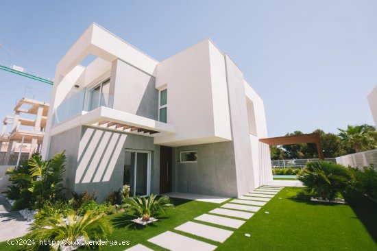 Villa en venta en construcción en Finestrat (Alicante)