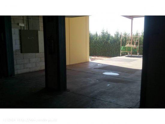 Nave en venta en Alovera (Guadalajara)