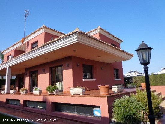 Chalet en venta en Torrevieja (Alicante)