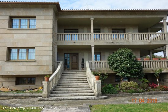 Villa en venta en Pontevedra (Pontevedra)