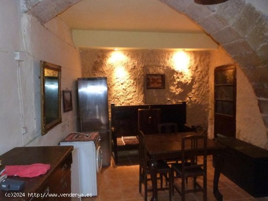 Casa en venta en Valdealgorfa (Teruel)