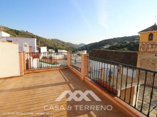 Villa en venta en Árchez (Málaga)