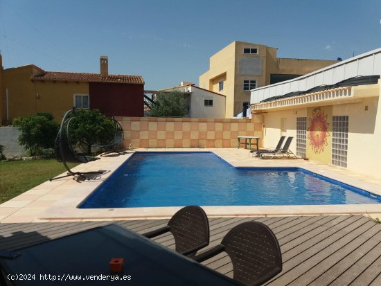 Chalet en venta en Torrevieja (Alicante)