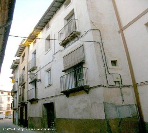 Villa en venta en Naval (Huesca)