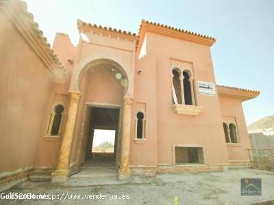 Villa en venta en construcción en Benalmádena (Málaga)