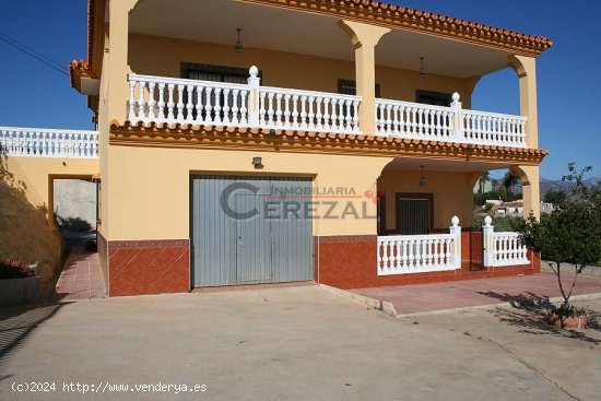 Chalet en venta en Almayate (Málaga)