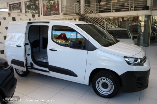 Citroen Berlingo Talla M BlueHDi 100CV VAN de 2023 con 10 Km por 20.700 EUR. en Pontevedra