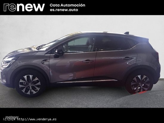 Renault Captur techno e-tech fyull hybrid 145 de 2023 con 17.000 Km por 25.500 EUR. en Madrid