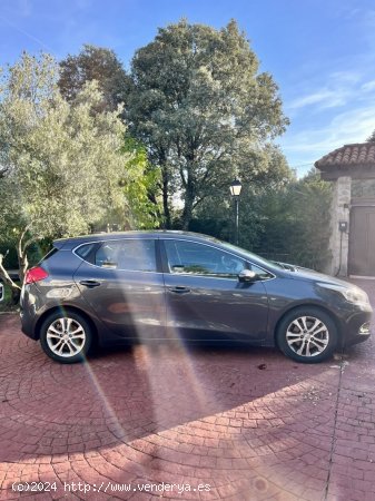 Kia Ceed Maracana de 2014 con 147.000 Km por 7.800 EUR. en Madrid