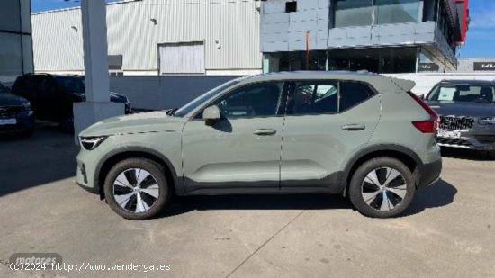 Volvo XC40 XC40 Core, T2 automatico, Gasolina de 2023 con 29.585 Km por 34.490 EUR. en Sevilla