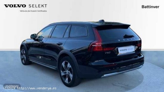 Volvo V 60 V60 Cross Country Core, B4 (diesel) AWD, Diesel de 2022 con 40.875 Km por 38.900 EUR. en 