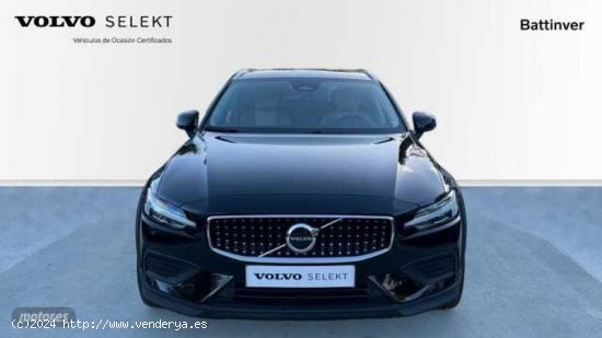 Volvo V 60 V60 Cross Country Core, B4 (diesel) AWD, Diesel de 2022 con 40.875 Km por 38.900 EUR. en 