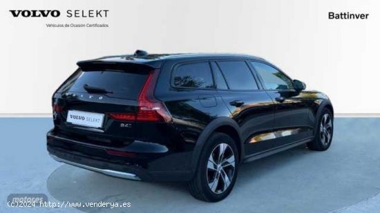 Volvo V 60 V60 Cross Country Core, B4 (diesel) AWD, Diesel de 2022 con 40.875 Km por 38.900 EUR. en 