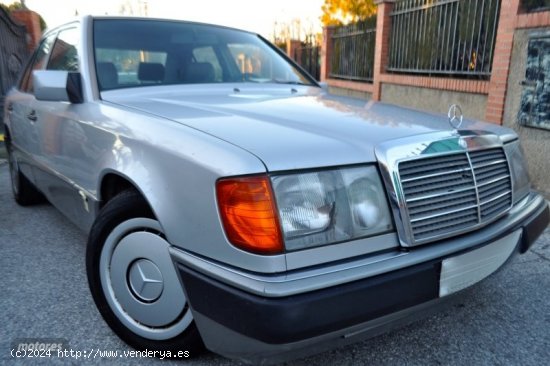  Mercedes Clase E 300D AUT KLIMA A/C-TECHO ELECTRICO-ELEGANCE de 1991 con 377.000 Km por 4.700 EUR. e 