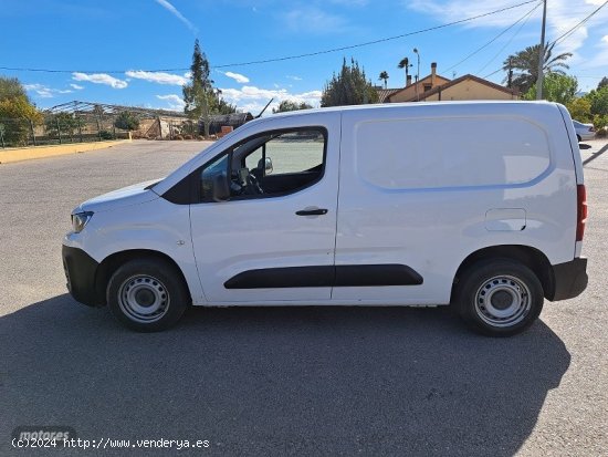 Peugeot Partner 1.6 HDI 100 CV FURGON. de 2021 con 169.000 Km por 10.800 EUR. en Murcia