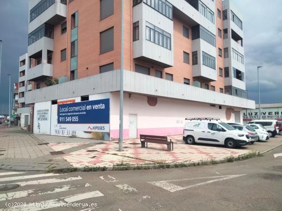 Local comercial en venta en zona Michaisa de León - LEON