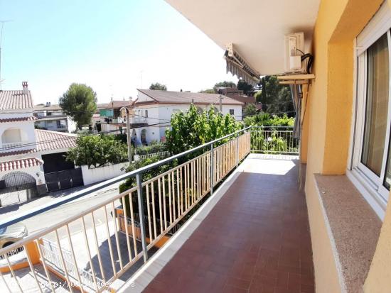  PISO DE 3 HABITACIONES Y BONITA TERRAZA EN EL CENTRO DE ☀️ SEGUR DE CALAFELL ☀️ - TARRAGONA 