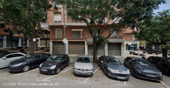  Venta de local comercial en Viladecans - BARCELONA 