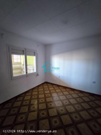 PISO EN VENTA EN CORNELLA - BARCELONA