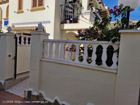 Bungalow con piscina en Playa de La Mata - ALICANTE