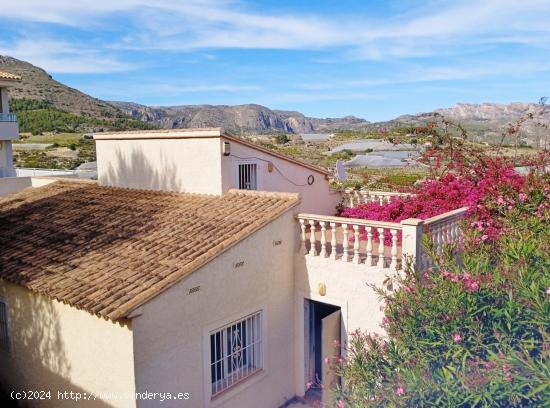 Sensacional oportunidad, chalet en fantástica urbanización, la Almedia - ALICANTE