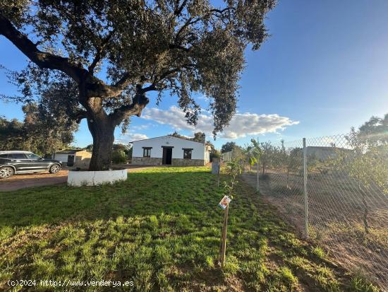 Chalet Independiente con Parcela de 2.500 m - BADAJOZ