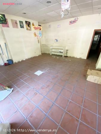 Local comercial en zona Arroyo del Moro. - CORDOBA