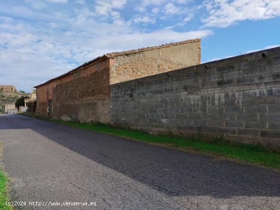 Se vende Terreno con Almacen en Castejon del Puente - HUESCA