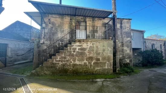 ¡Descubre el encanto de lo antiguo con esta casa/chalet independiente en venta! - ORENSE