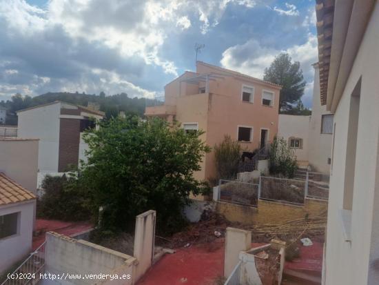 Se vende chalet en Alborache - VALENCIA