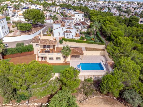 Preciosa Villa en Los Dolses, Orihuela Costa. - ALICANTE