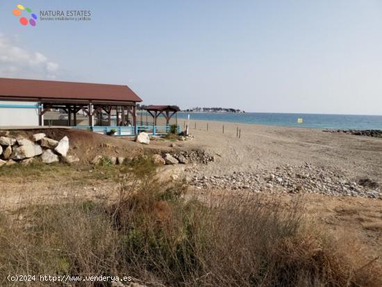 PARCELA A SOLO 100 MTS. DE LA PLAYA - ALMERIA