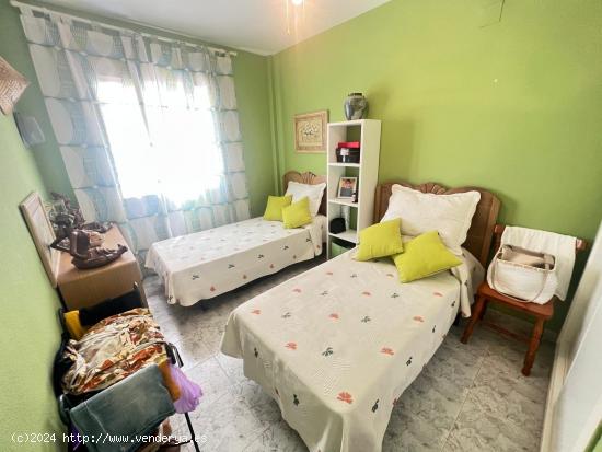 BONITO BUNGALOW REFORMADO EN PLAYA FLAMENCA : 2 HAB, 1 BAÑO, SUR - ALICANTE